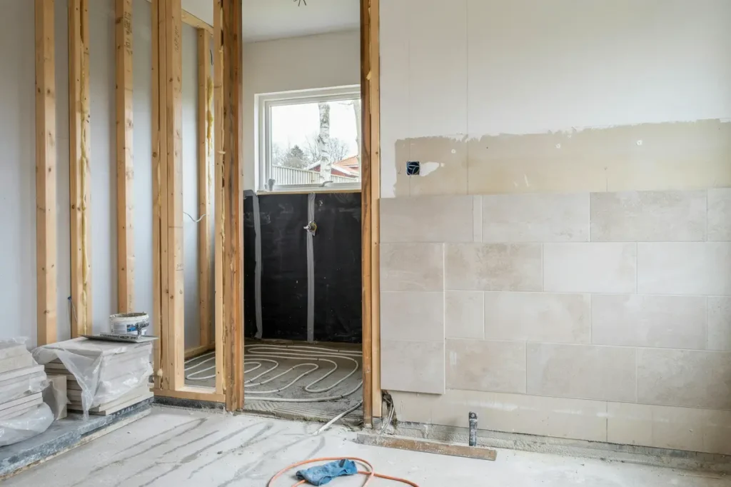 planera badrumsrenovering med totalentreprenad i villa i ystad